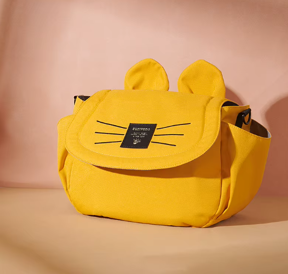 Sac à langer imperméable noir ou jaune